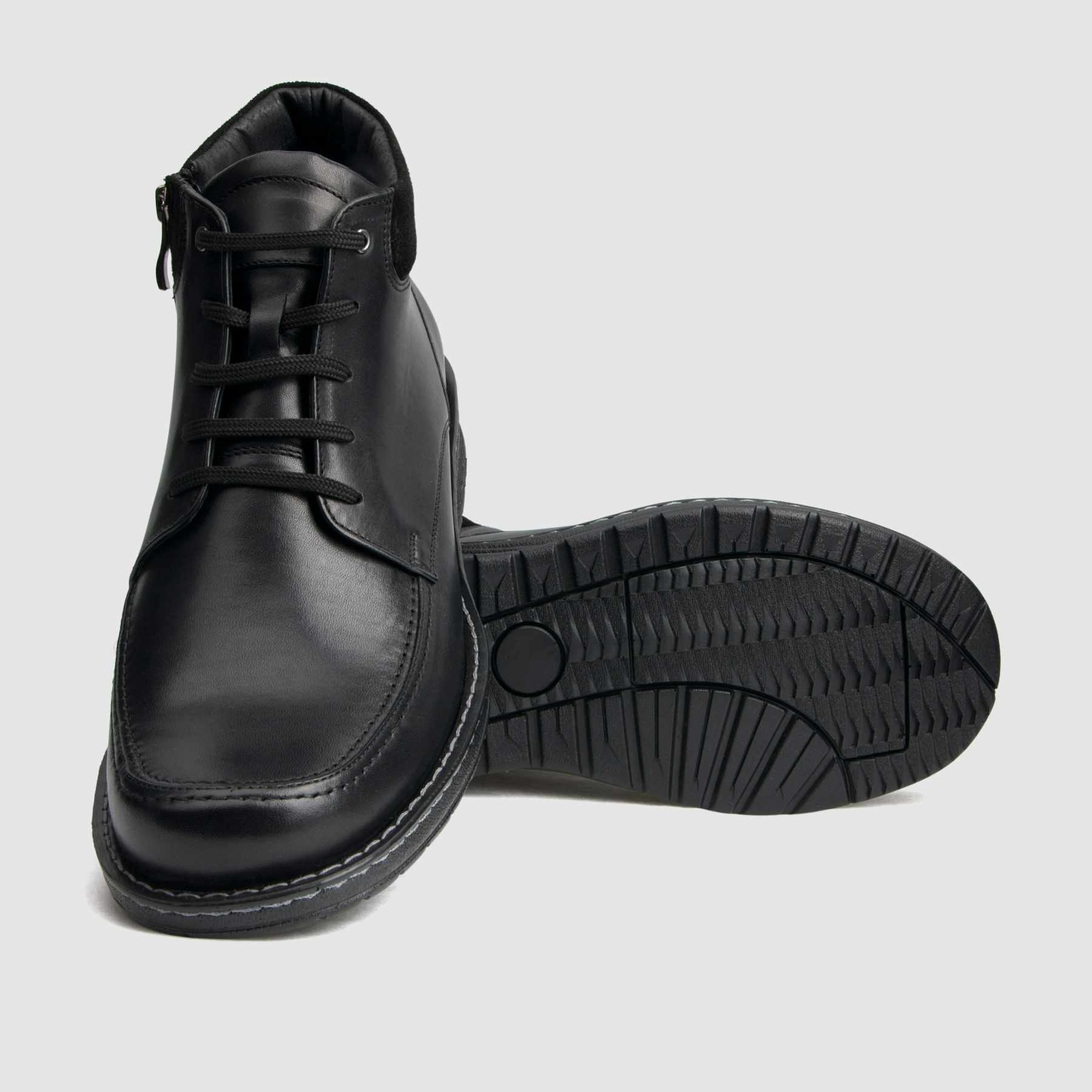 Trzewik casual TAPI A-2471 czarna licowa skóra