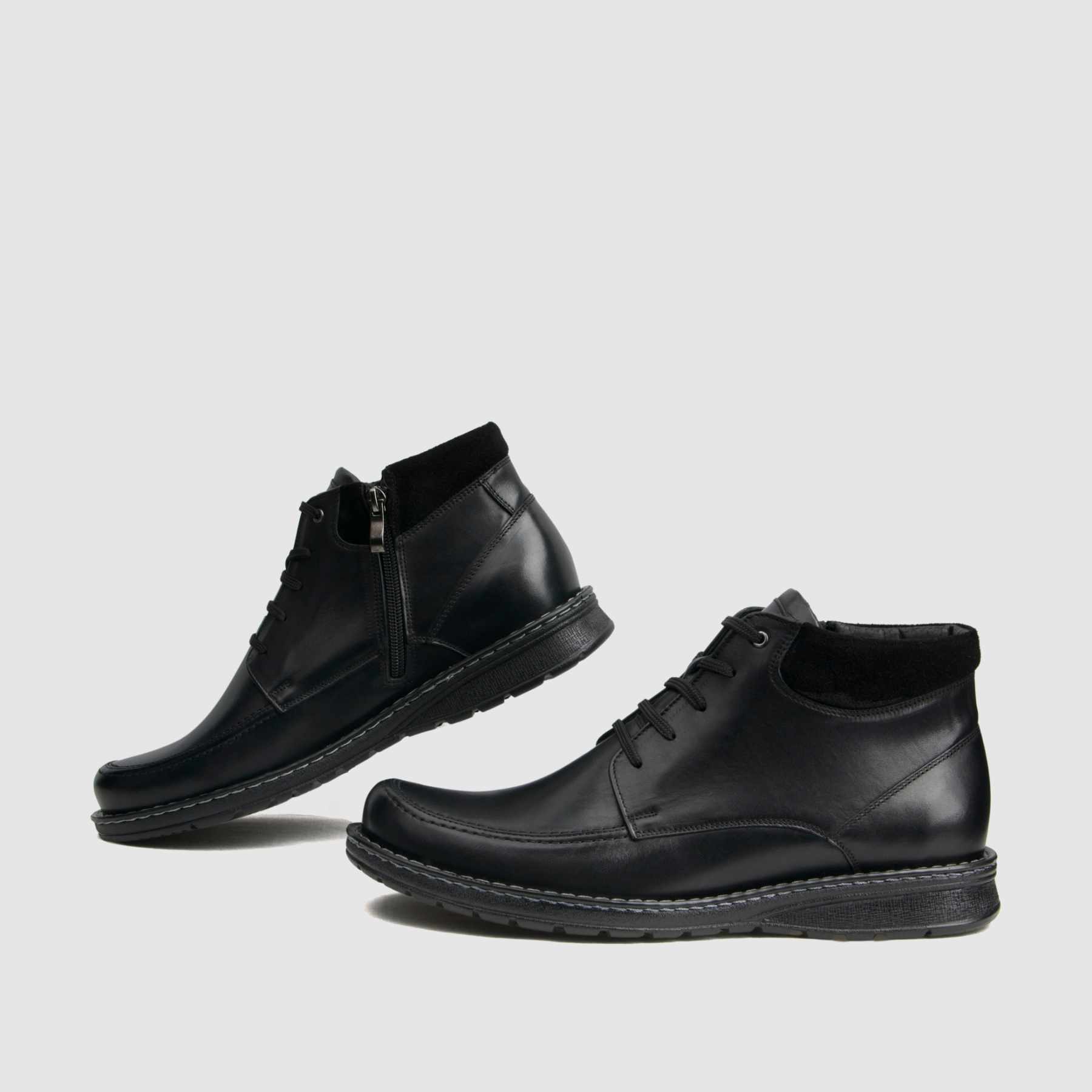 Trzewik casual TAPI A-2471 czarna licowa skóra