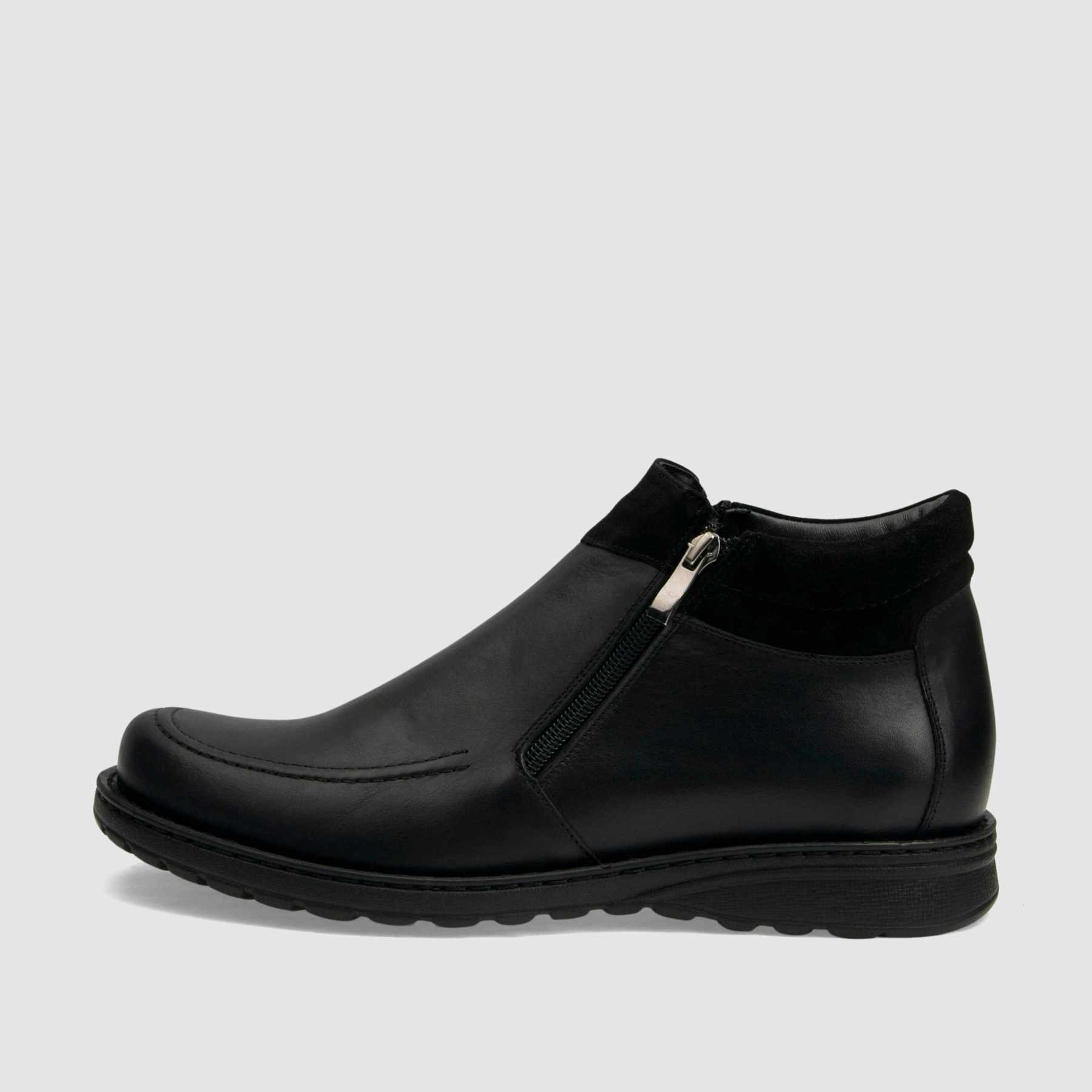 Trzewik casual TAPI A-2467 czarna licowa skóra