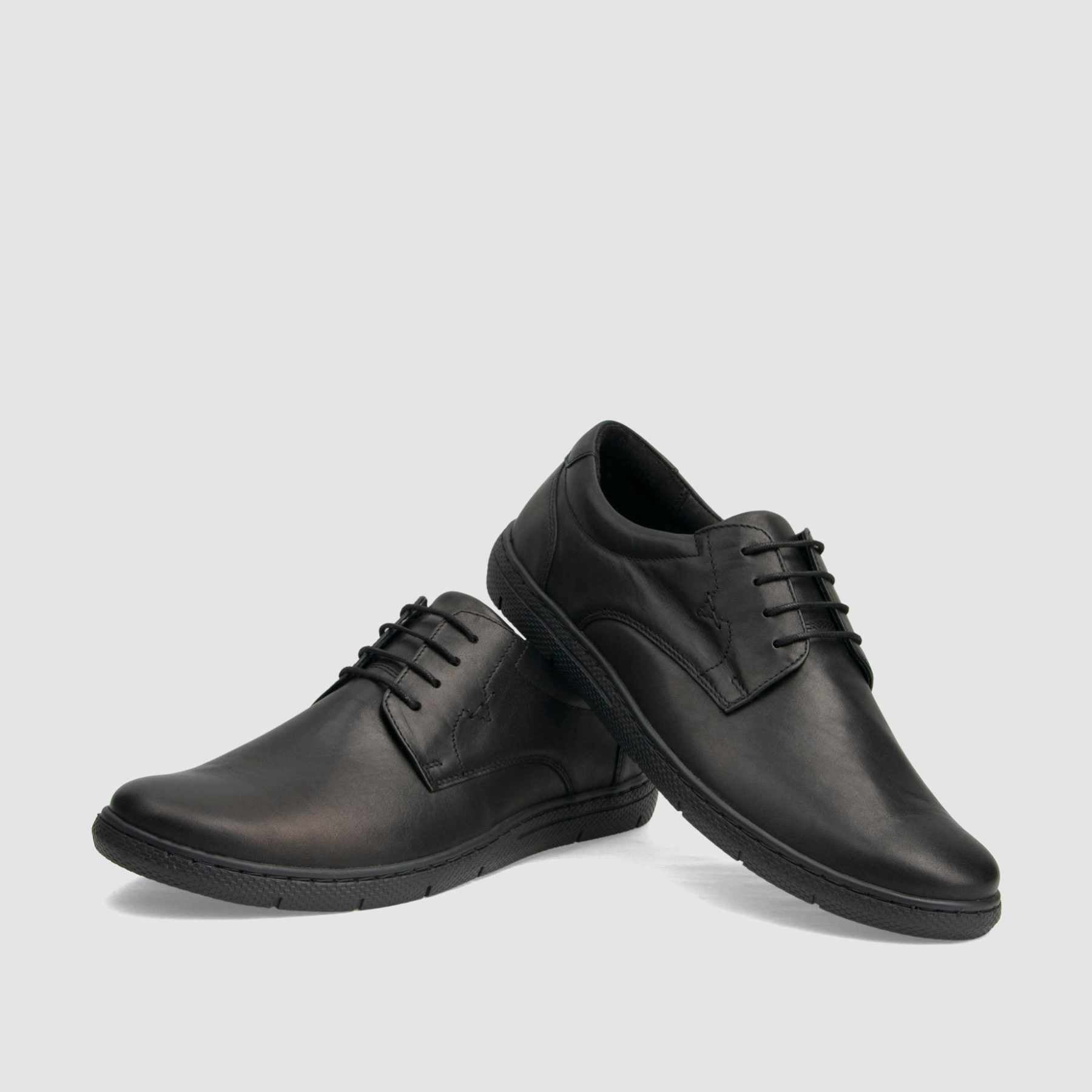 Półbut casual TAPI A-7264 czarna licowa skóra