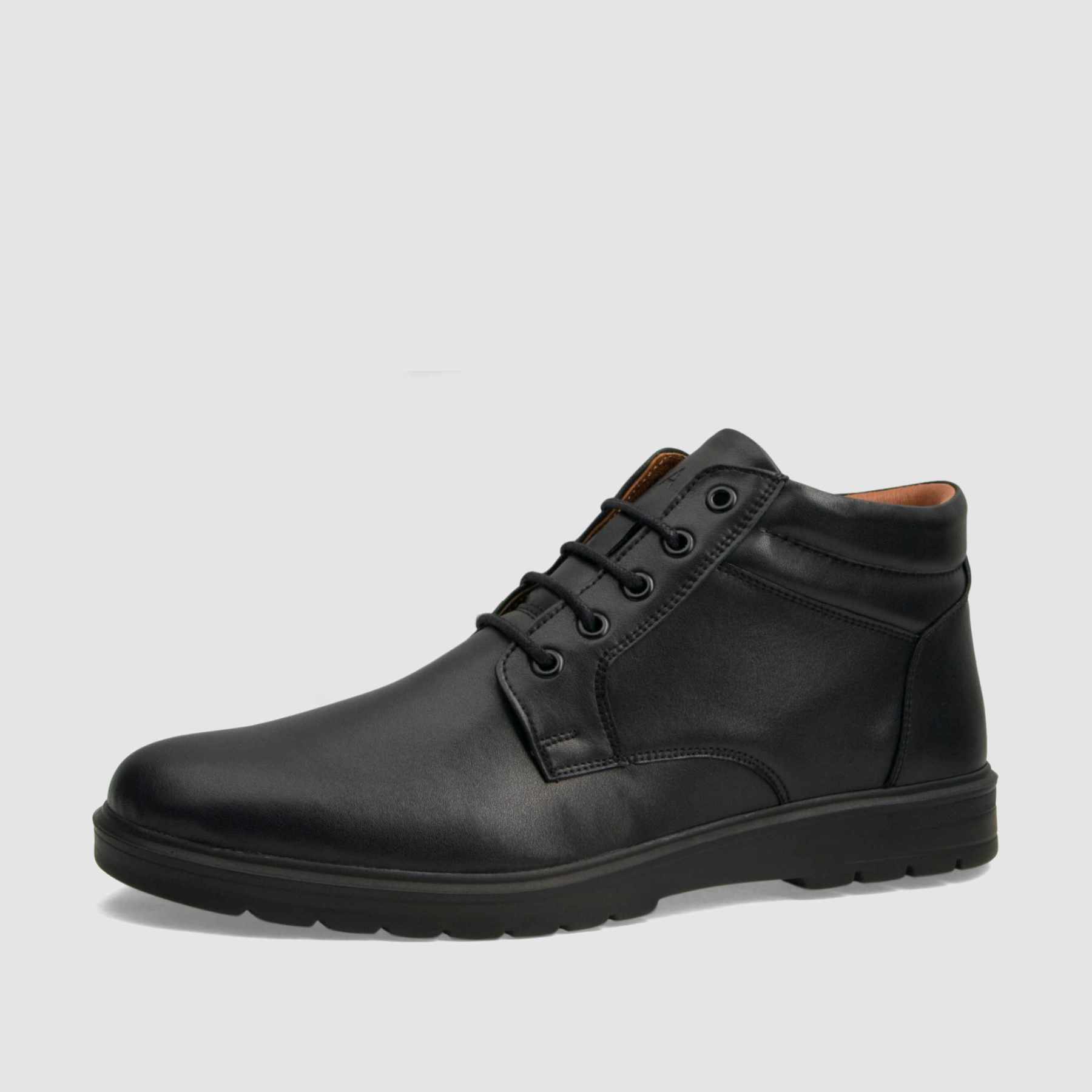 Trzewik casual TAPI B-2481 czarna licowa skóra