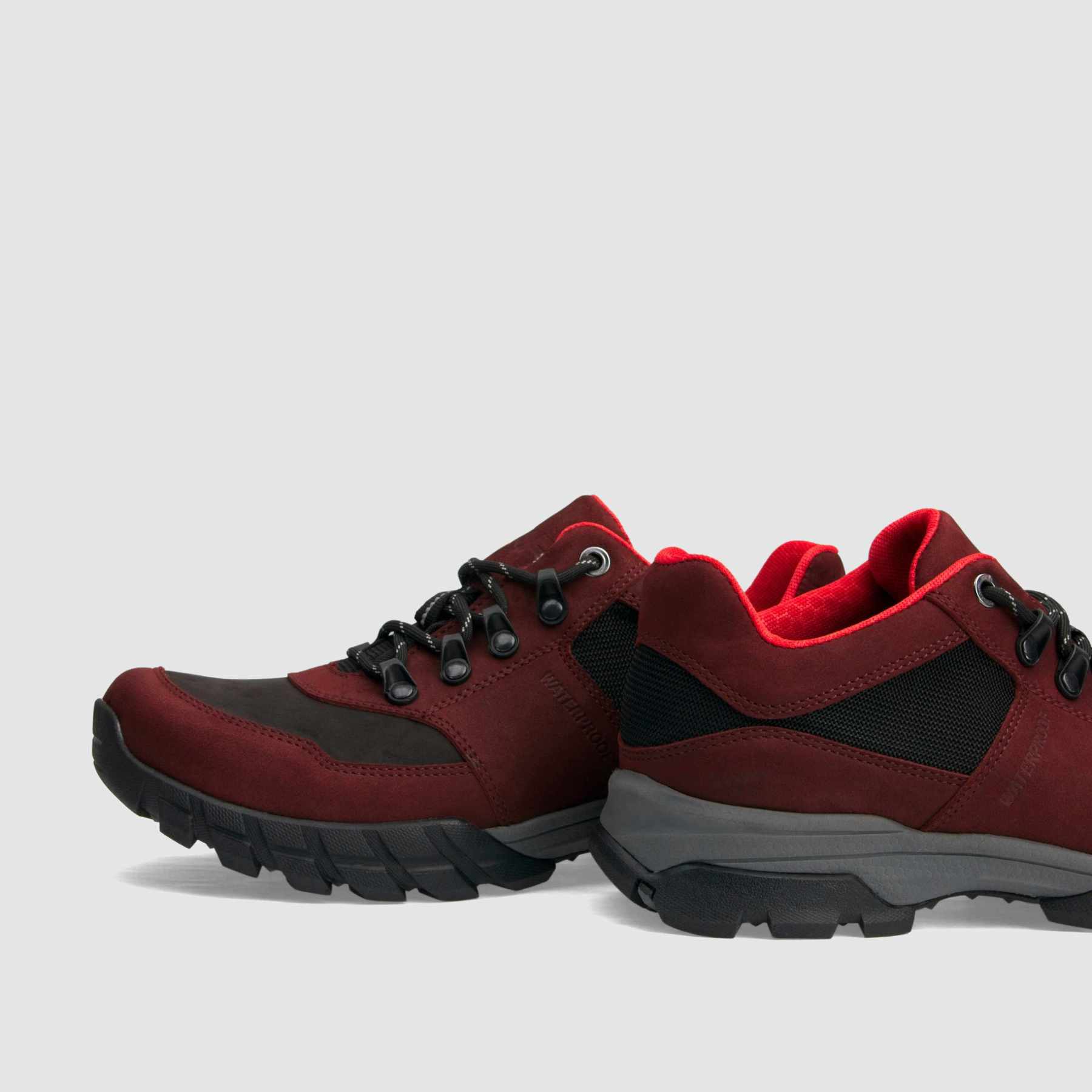 Półbuty trekkingowe TAPI B-9155 bordowy nubuk wodoodporny