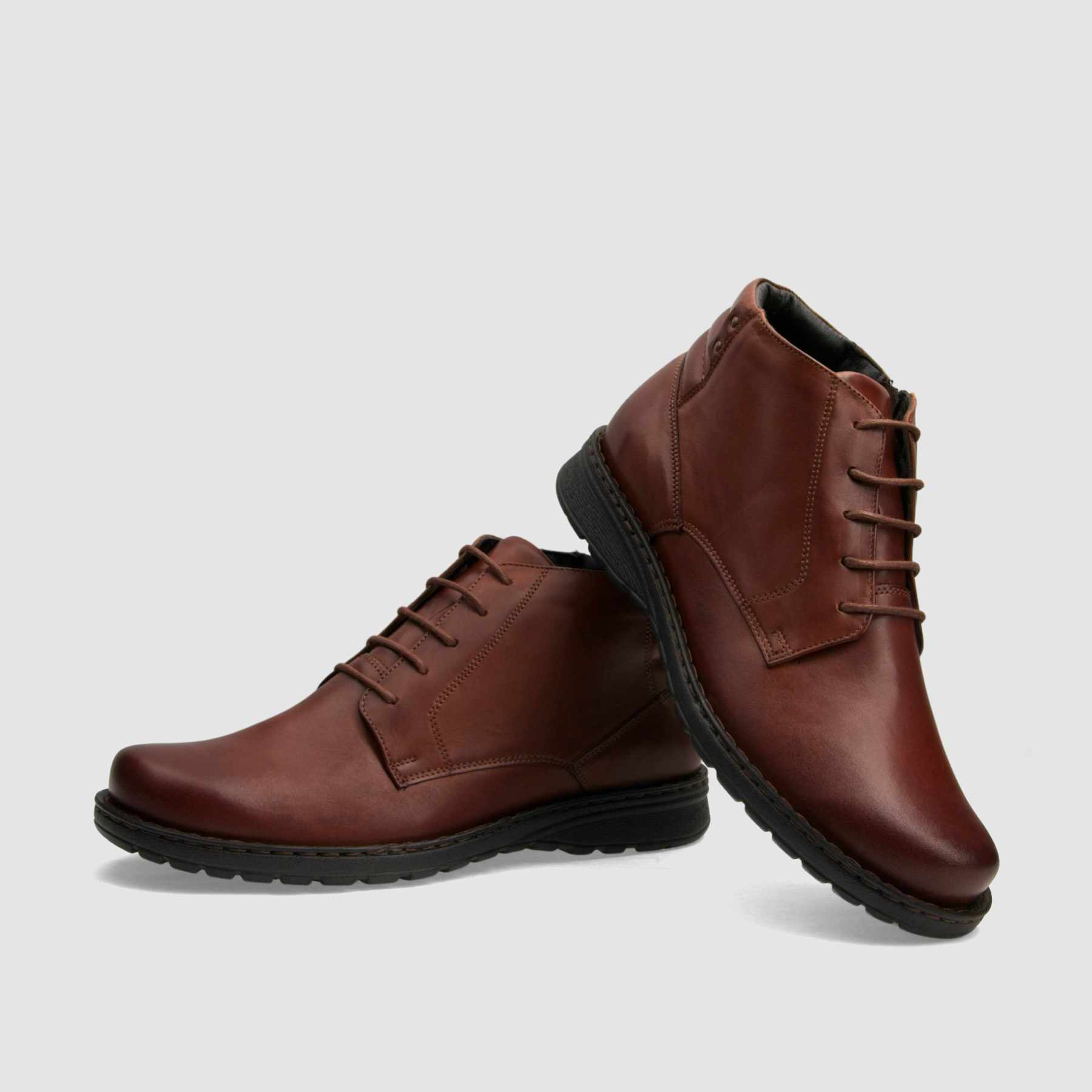 Trzewik casual TAPI E-2466 brązowa licowa skóra