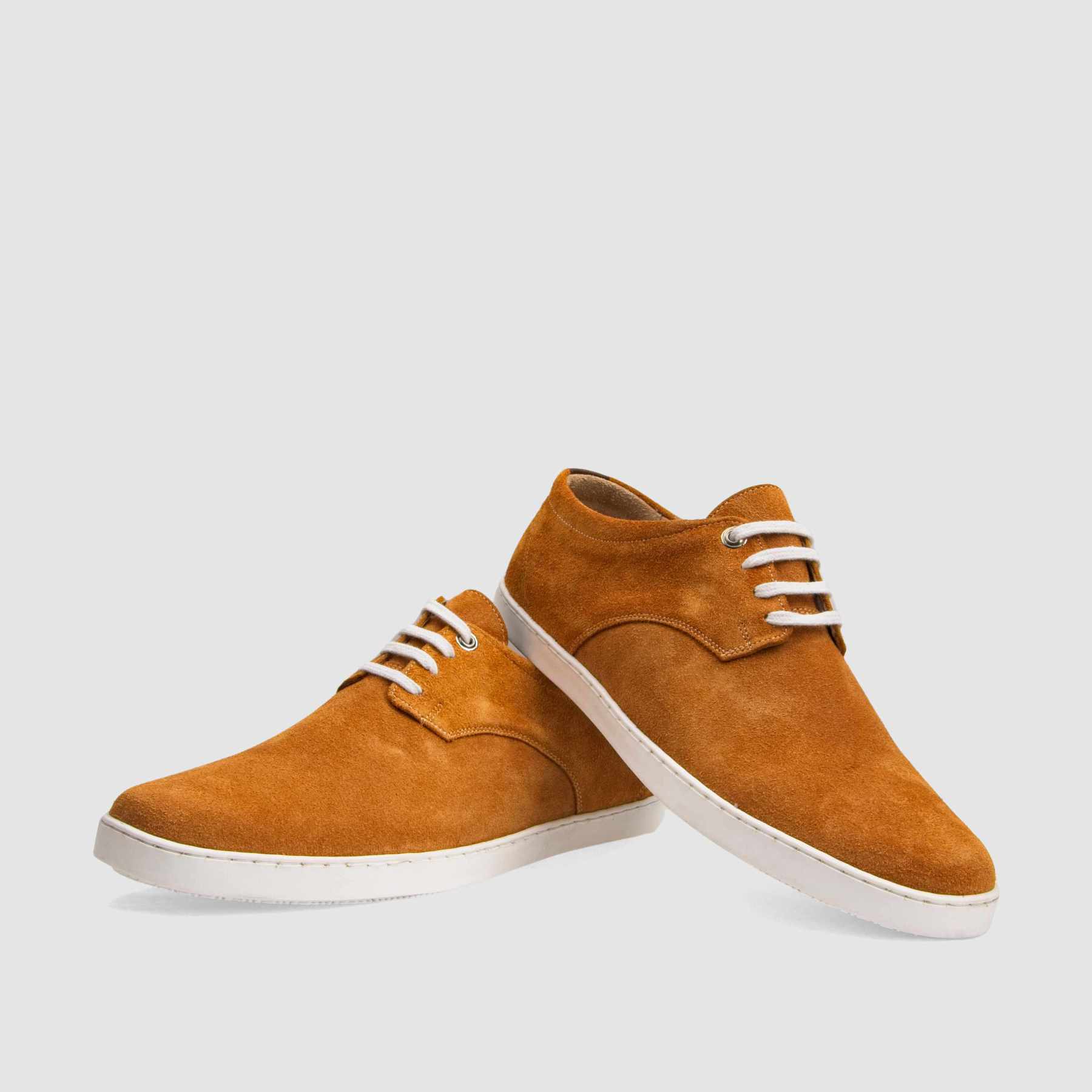 Trampki TAPI E-6580 miodowa skóra welur