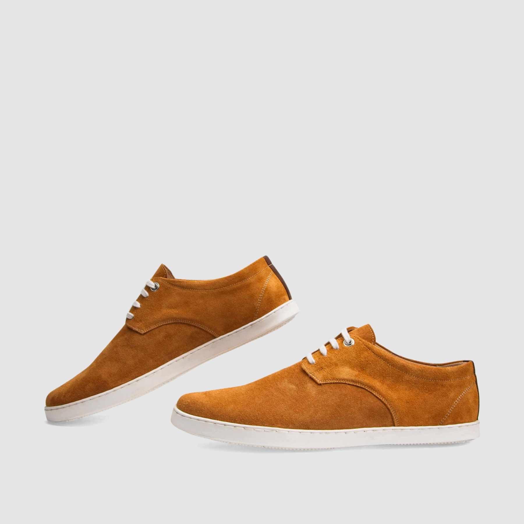 Trampki TAPI E-6580 miodowa skóra welur
