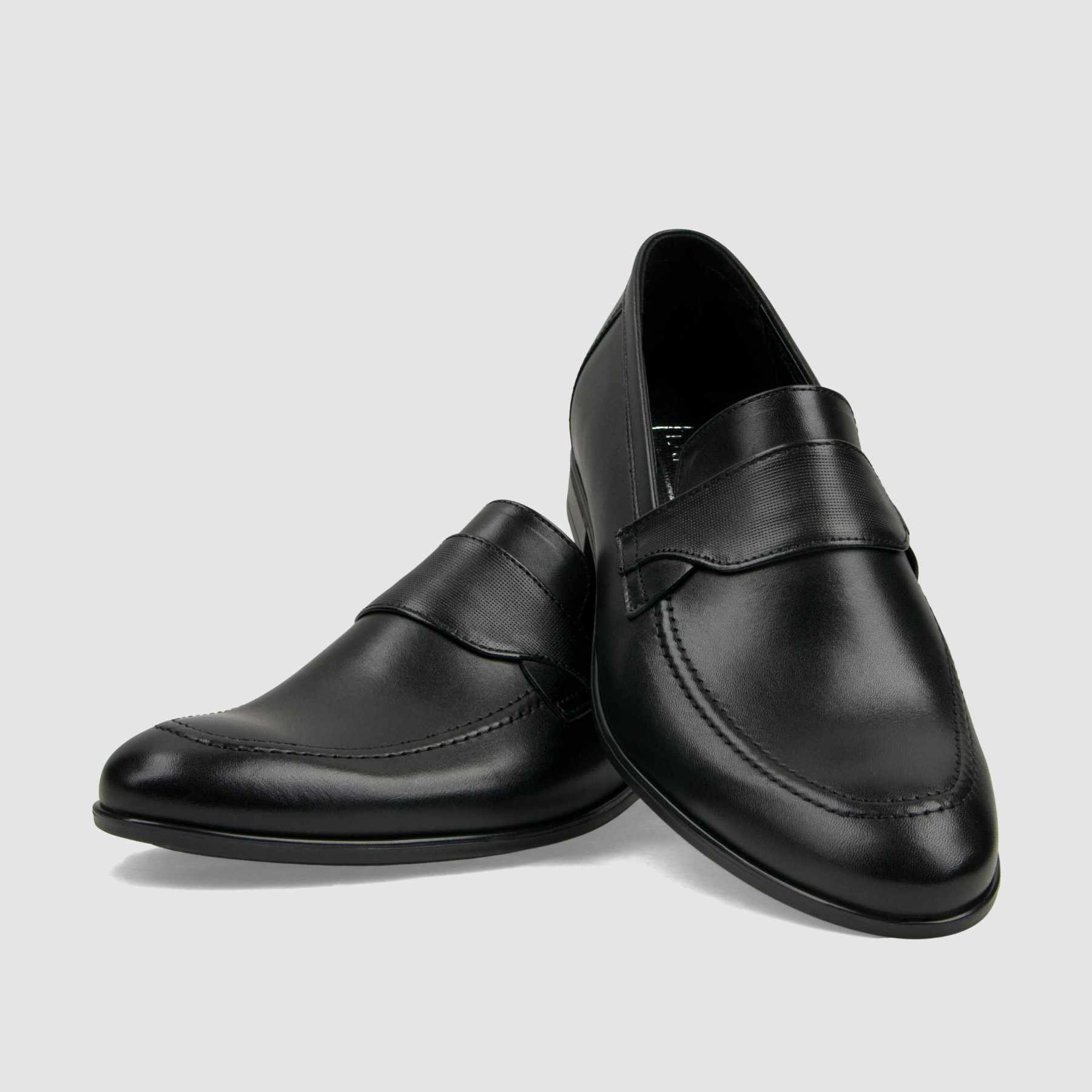 Loafers TAPI H-7101 czarna licowa skóra