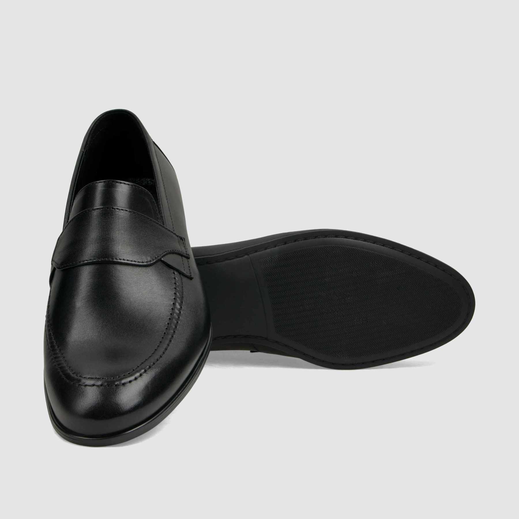 Loafers TAPI H-7101 czarna licowa skóra