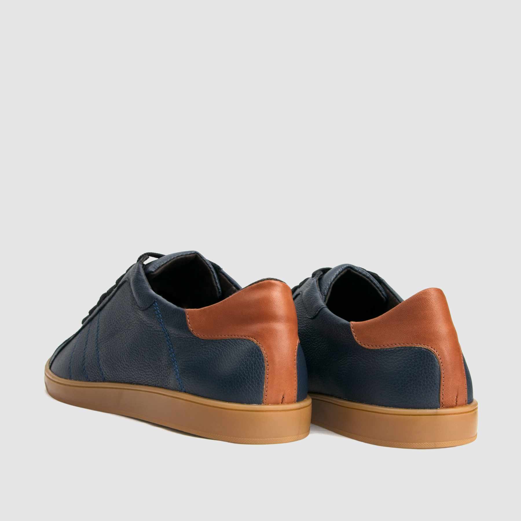 Trampki TAPI A-7263 granatowa licowa skóra