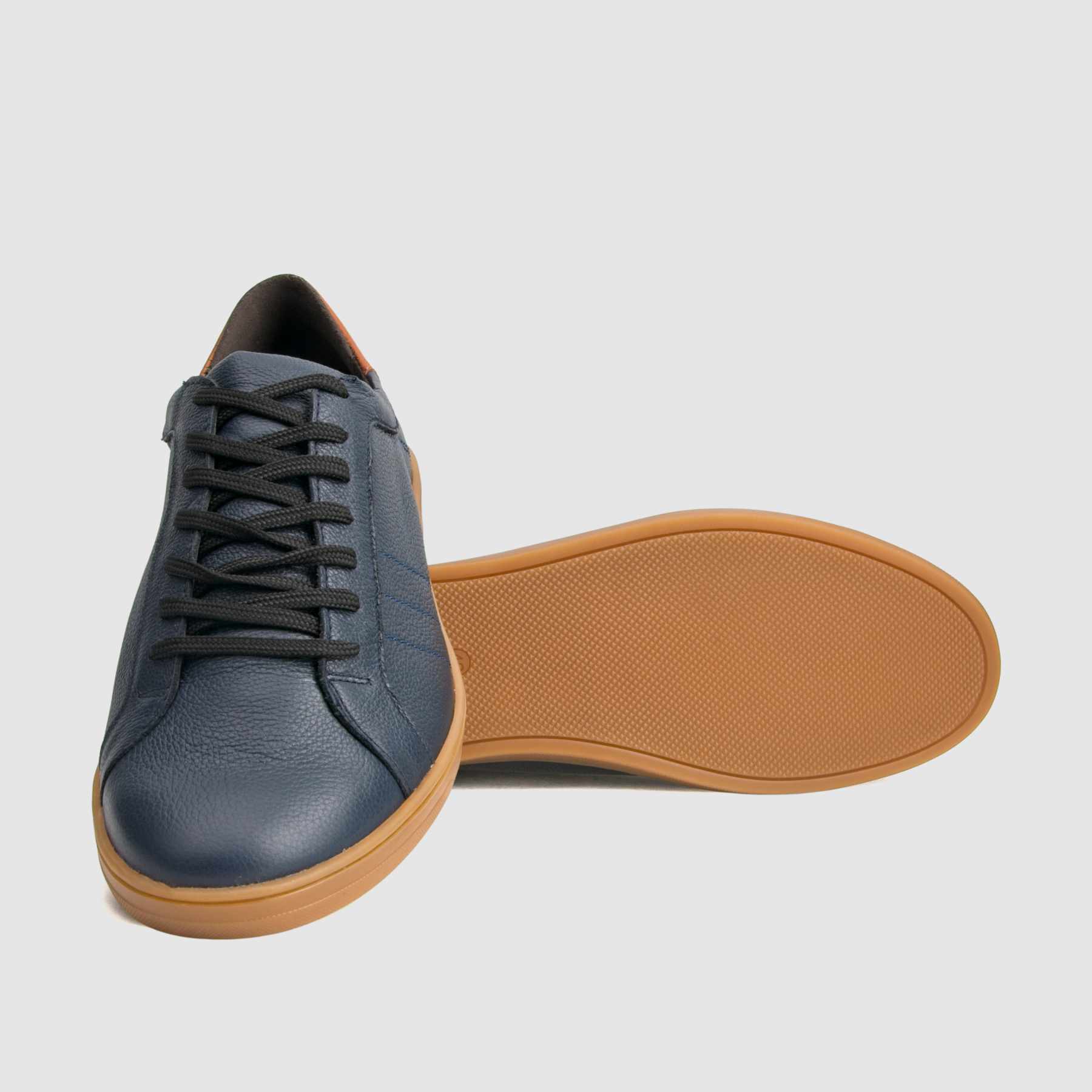 Trampki TAPI A-7263 granatowa licowa skóra
