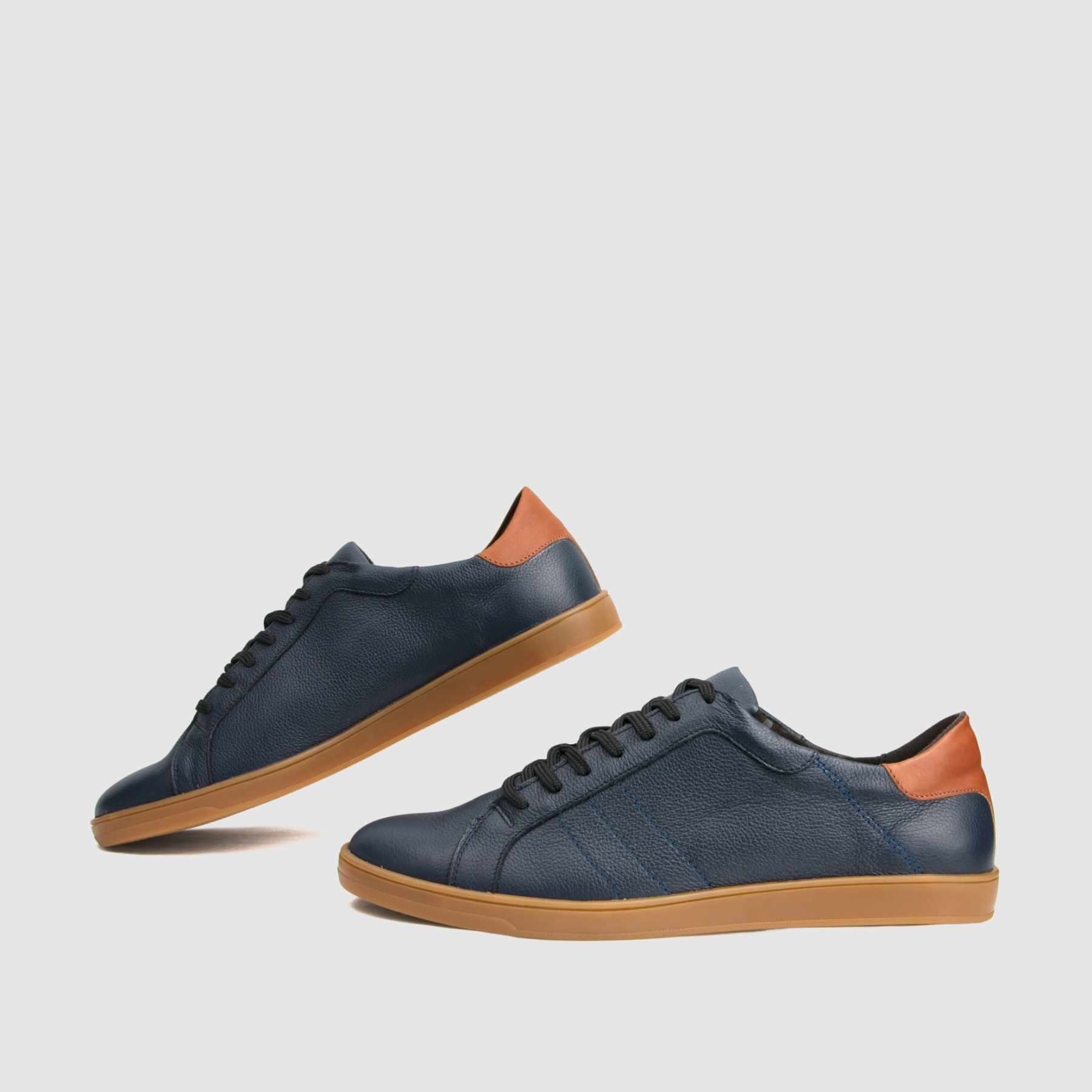 Trampki TAPI A-7263 granatowa licowa skóra