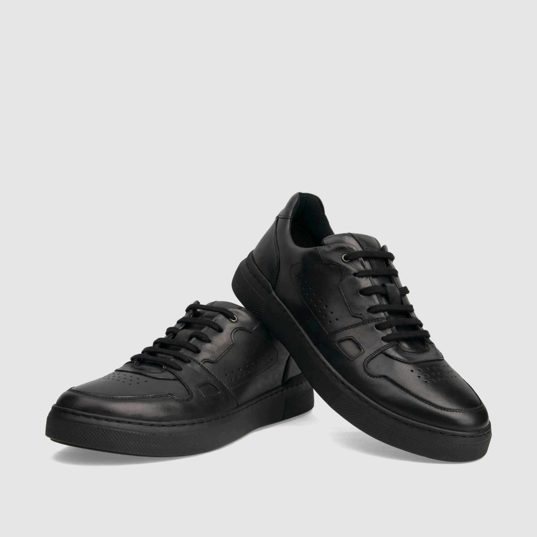 TAPI sneakers F-7364 black smooth leather