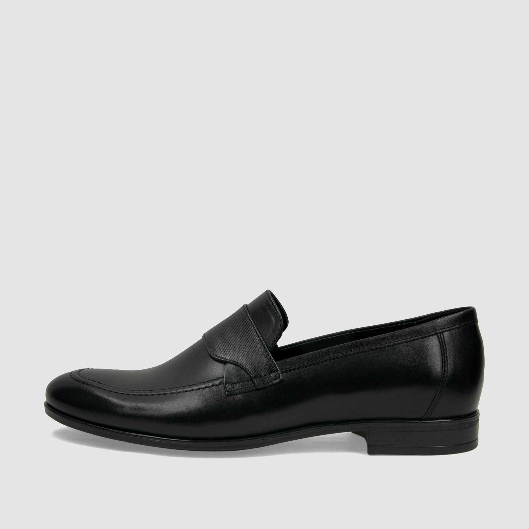 Loafers TAPI H-7101 czarna licowa skóra