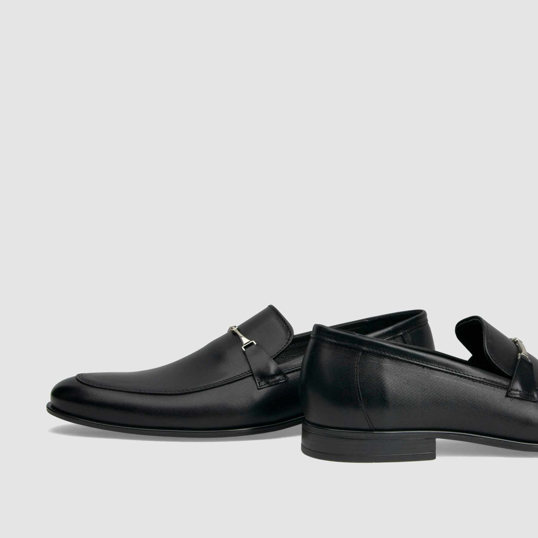 Loafers TAPI A-7358 czarna licowa skóra