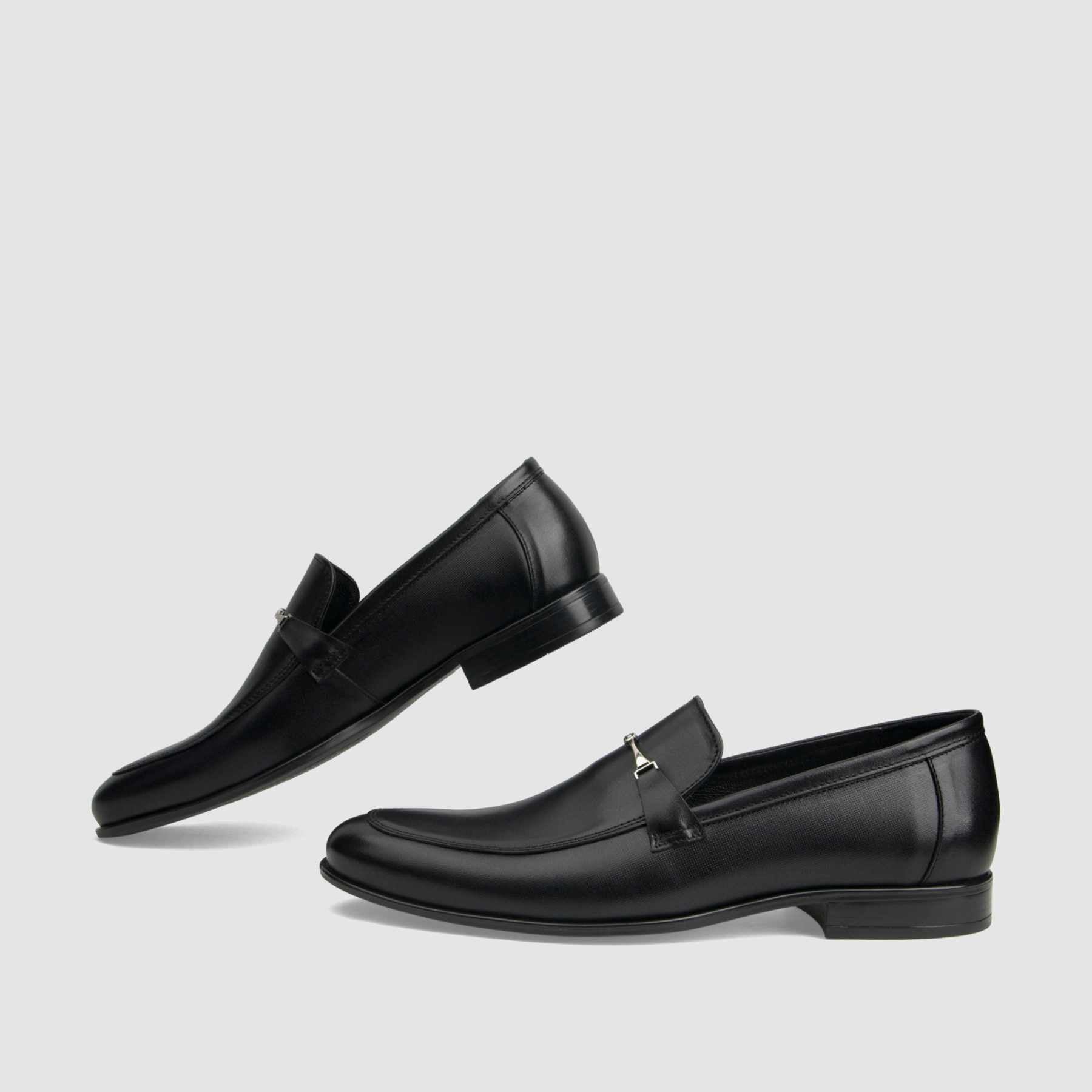 Loafers TAPI A-7358 czarna licowa skóra