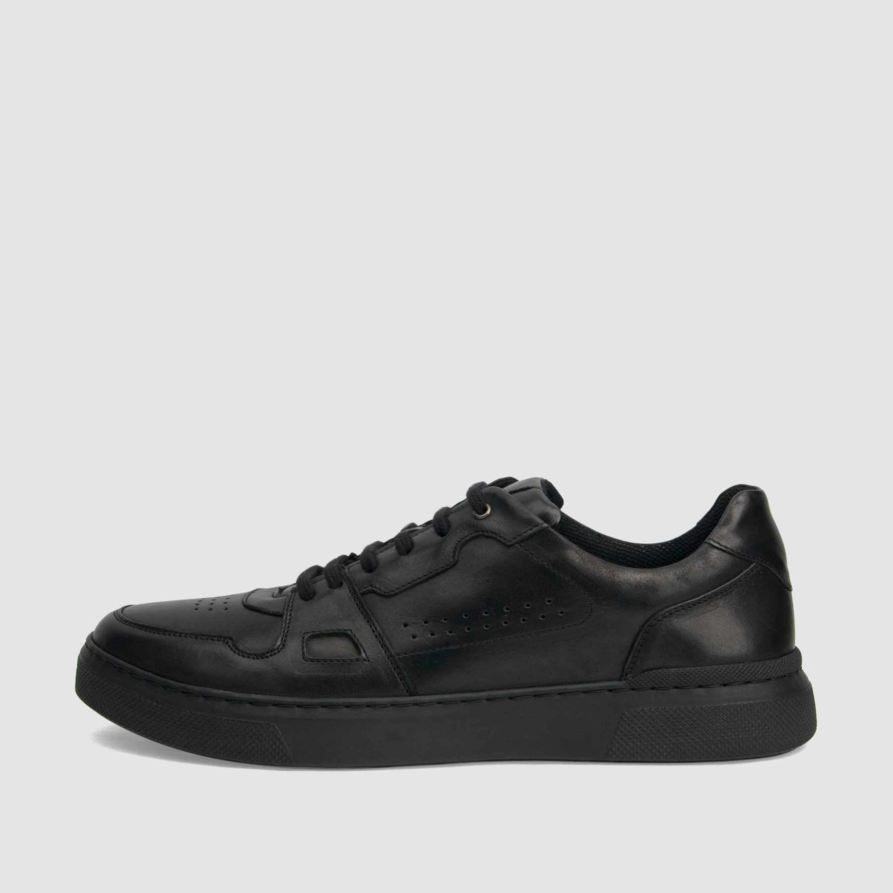 TAPI sneakers F-7364 black smooth leather