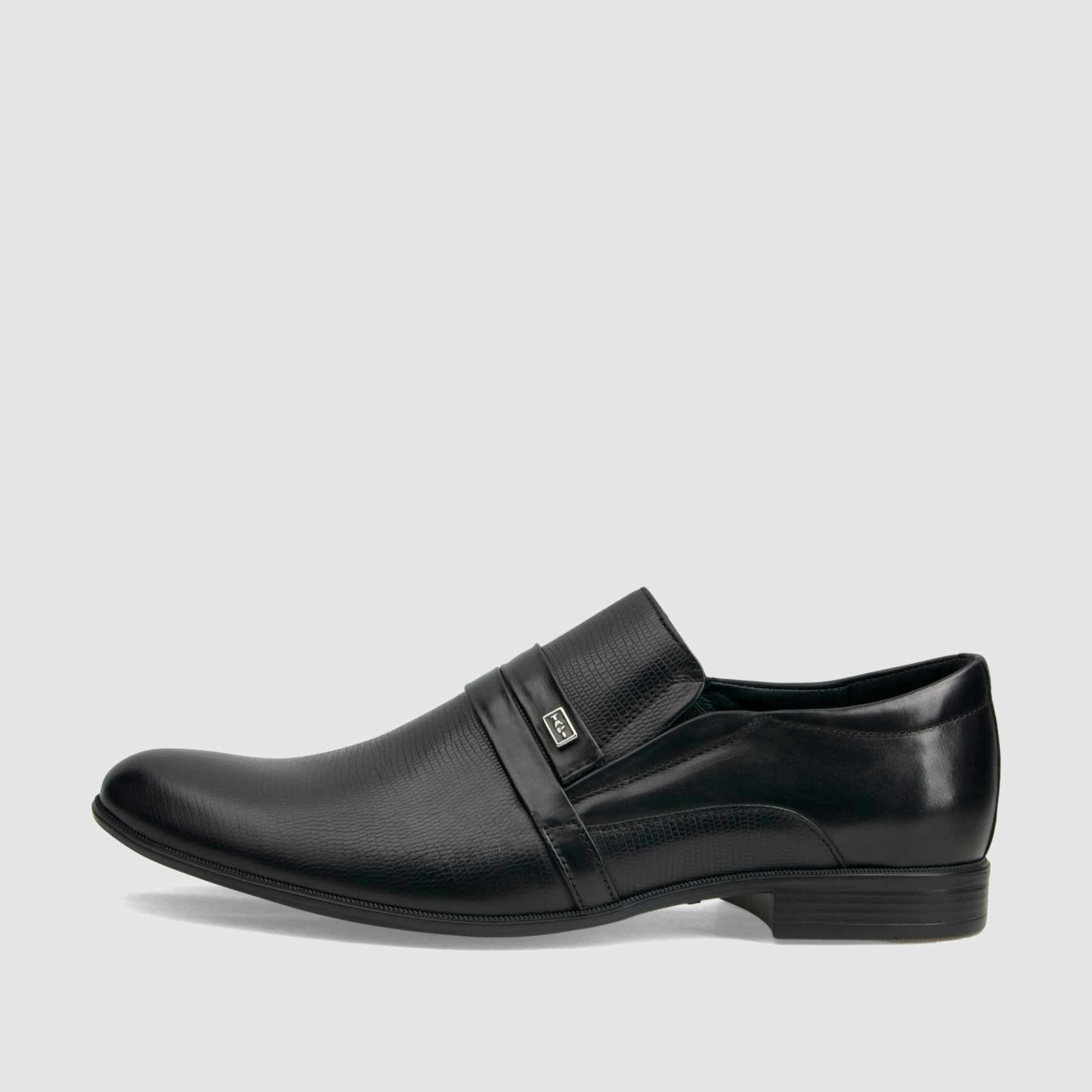 Formal shoe TAPI U-4318 black smooth leather with embossing